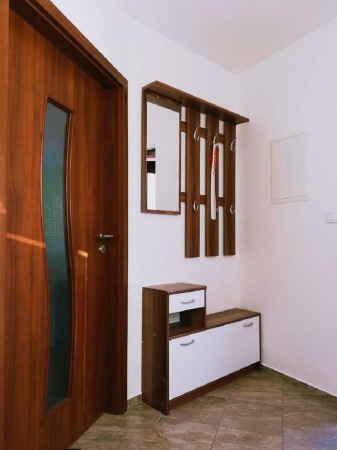 Saeli Apartments Микулов Екстериор снимка